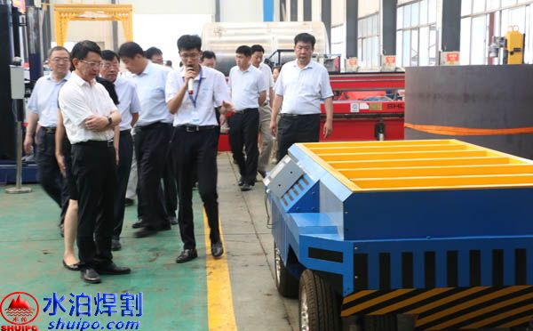 AGV機器人持續(xù)火熱，新領(lǐng)域帶來發(fā)展新機遇，水泊焊割自主研發(fā)的AGV小車